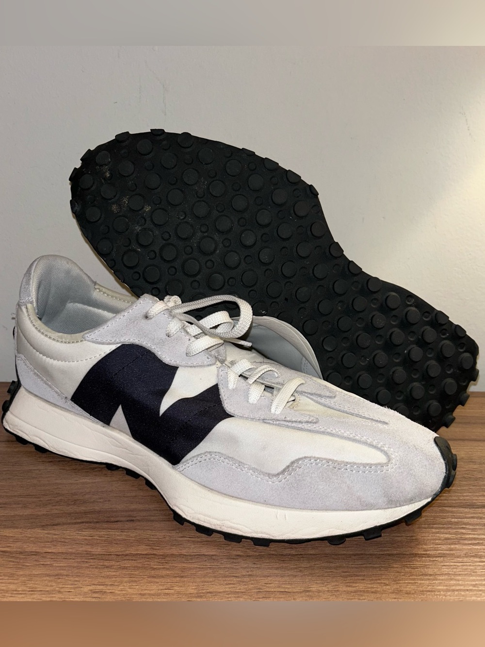 New Balance 327 Sea Salt Men's Size 13 White Black Athletic Shoes MS327FE Low